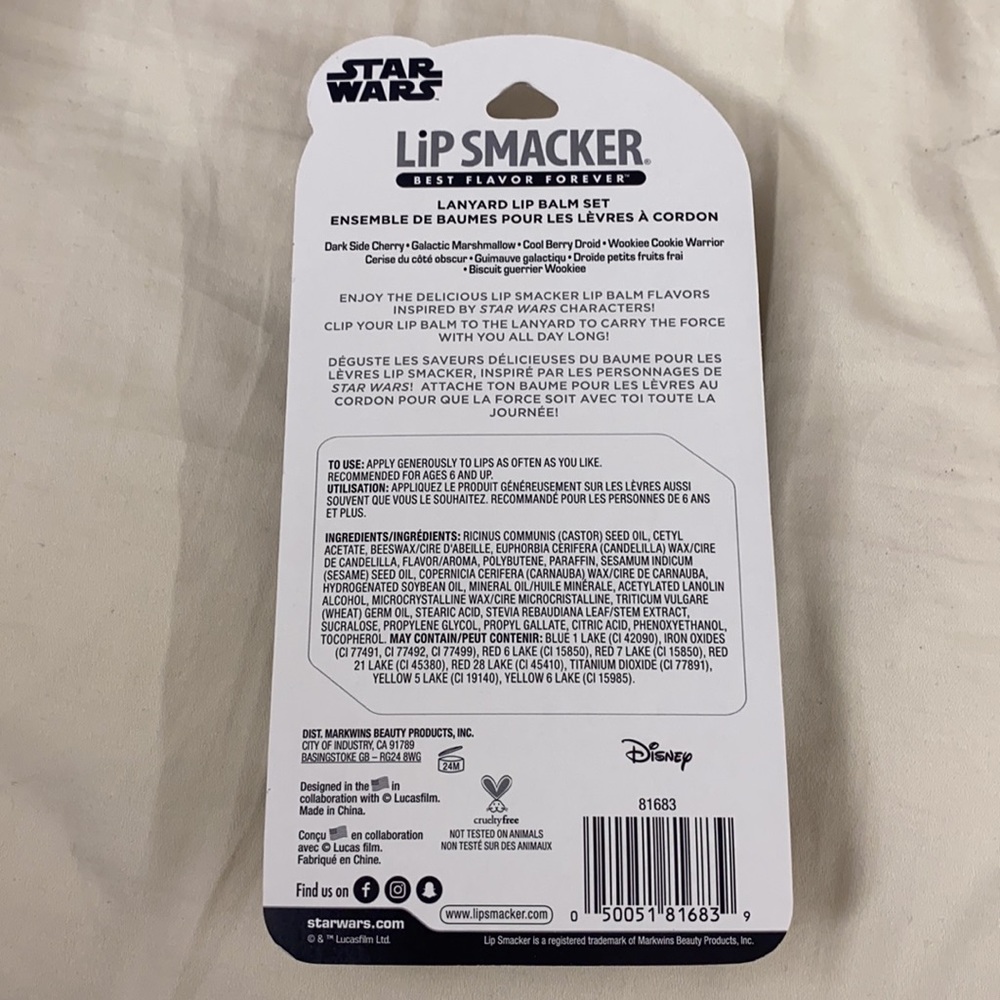 🌸 NWT Star Wars Chapstick 4 pack set with lanyard - Picture 2 of 3